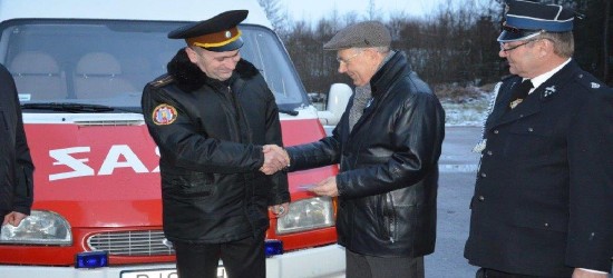 Strażacy z Trzcinicy przekazali Samborowi samochód pożarniczy (ZDJĘCIA)