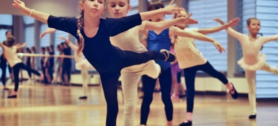 JDK: Blisko 60 dzieci uczęszcza na zajęcia baletowe (ZDJĘCIA)