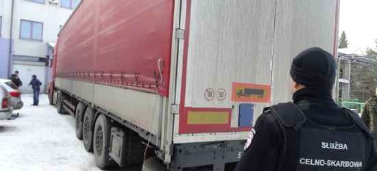 Rodzina z Syrii ukryła się w ciężarówce z częściami do klimatyzatorów (ZDJĘCIA)